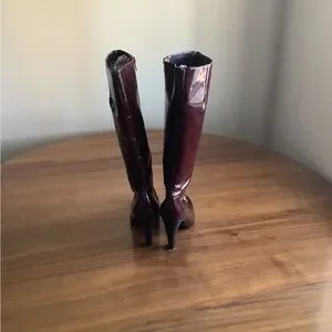 Steve Madden Burgundy Patten Leather Boots